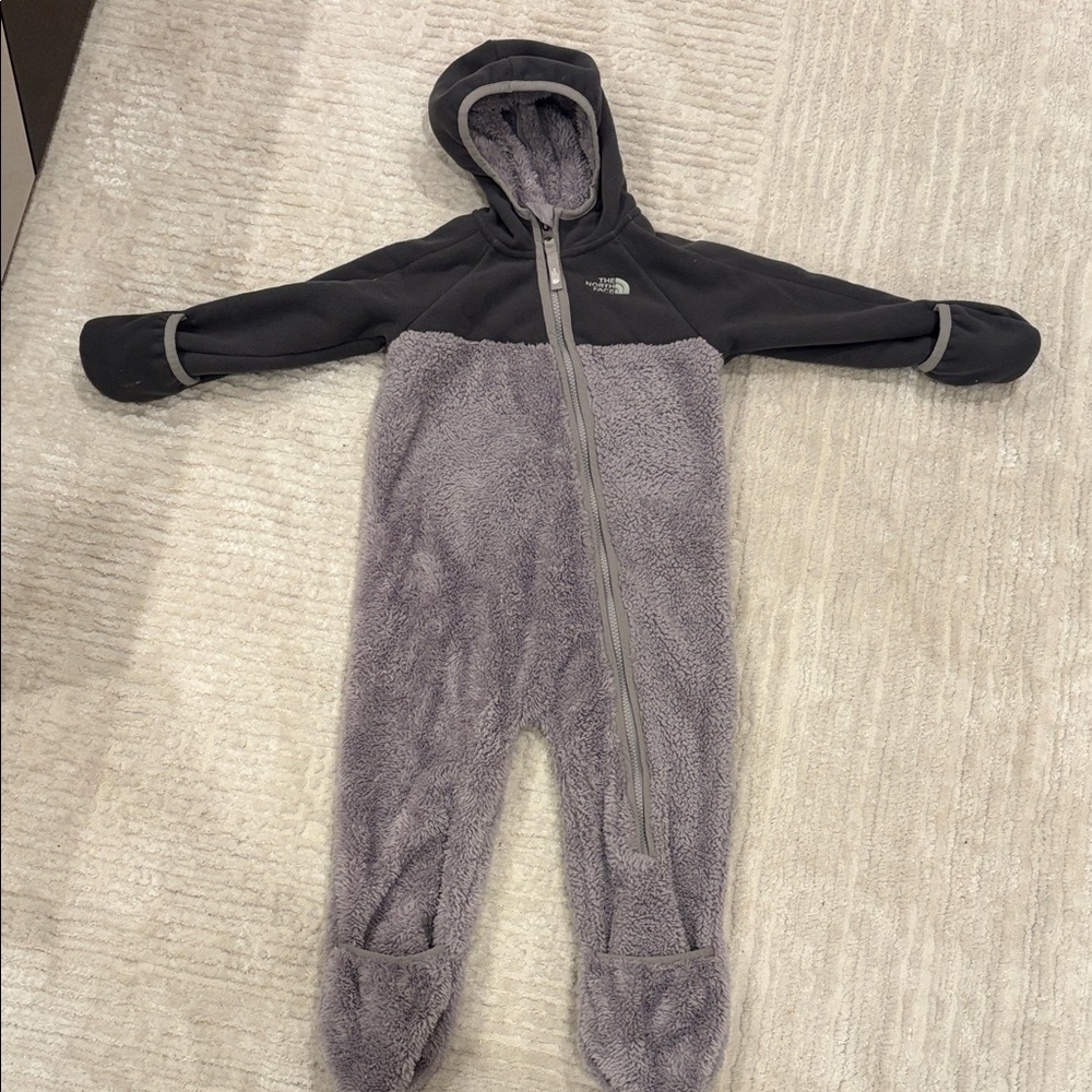 The North Face Kids Gray Footie cabin fleece or campshire 18-24m